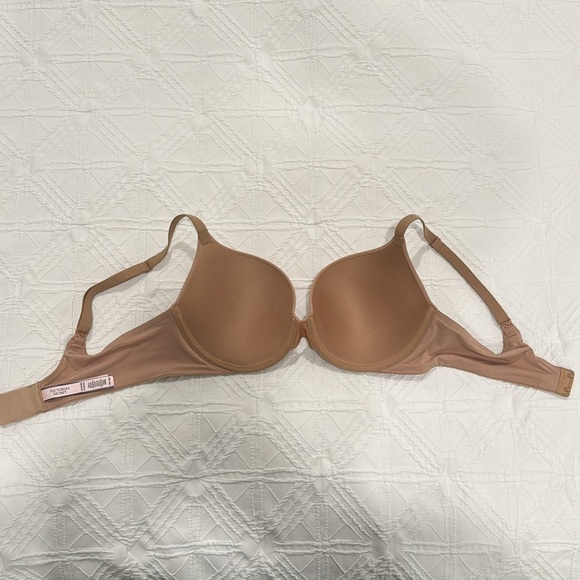 Victoria Secret Bra 36C - Picture 2 of 3